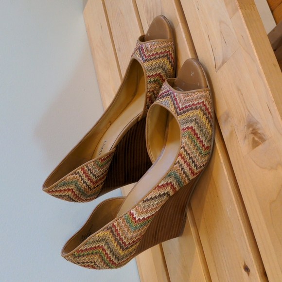 Nine West Shoes - Nine West woven open toe wedge heels size 7.5